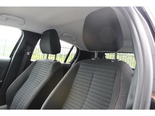 Peugeot 208 1.2 PureTech 100pk Active Pack | Navigatie | Apple carplay | Bluetooth | Lichtmetaal | Parkeersen... ActivLease financial lease