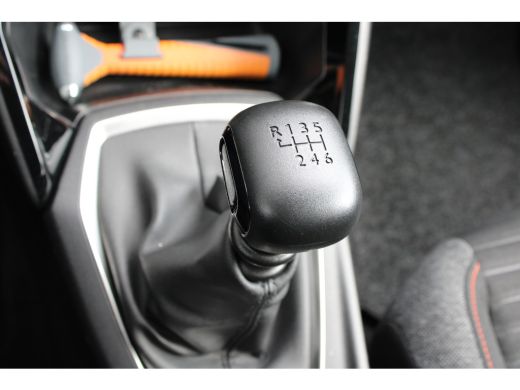 Peugeot 208 1.2 PureTech 100pk Active Pack | Navigatie | Apple carplay | Bluetooth | Lichtmetaal | Parkeersen... ActivLease financial lease