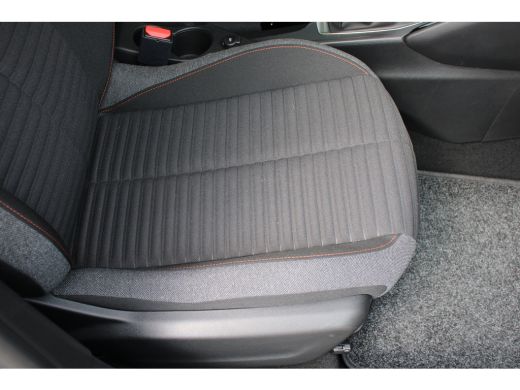 Peugeot 208 1.2 PureTech 100pk Active Pack | Navigatie | Apple carplay | Bluetooth | Lichtmetaal | Parkeersen... ActivLease financial lease