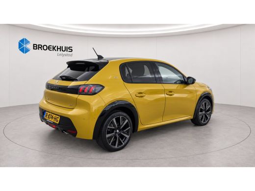 Peugeot 208 1.2 PURETECH 100PK GT PACK / NAVI / LEDER / CLIMA / PDC / 17" LMV / CAMERA / KEYLESS / APPLE CARP... ActivLease financial lease