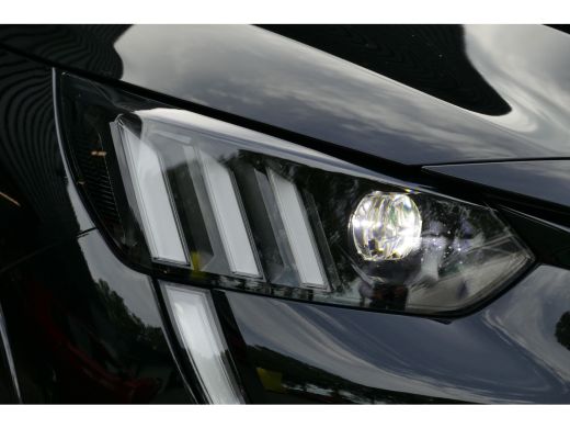 Peugeot 208 1.2 PureTech GT / CAMERA / STOELVERWARMING / FULL-LED / 17"LMV / NAVI / CLIMA / PDC / BLUETOOTH /... ActivLease financial lease