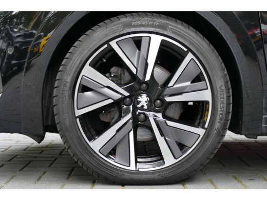 Peugeot 208 1.2 PureTech GT / CAMERA / STOELVERWARMING / FULL-LED / 17"LMV / NAVI / CLIMA / PDC / BLUETOOTH /... ActivLease financial lease