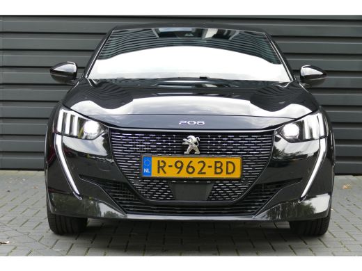 Peugeot 208 1.2 PureTech GT / CAMERA / STOELVERWARMING / FULL-LED / 17"LMV / NAVI / CLIMA / PDC / BLUETOOTH /... ActivLease financial lease