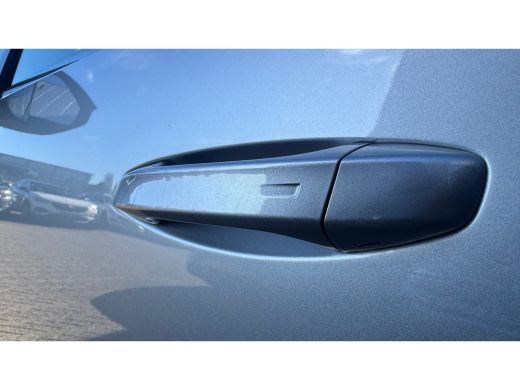 Peugeot 3008 1.2 HYBRID 145PK ALLURE AUTOMAAT / NAVI / LEDER / CLIMA / FULL-LED / 19" LMV / KEYLESS / CAMERA /... ActivLease financial lease