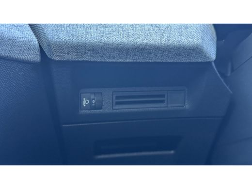 Peugeot 3008 1.2 HYBRID 145PK ALLURE AUTOMAAT / NAVI / LEDER / CLIMA / FULL-LED / 19" LMV / KEYLESS / CAMERA /... ActivLease financial lease