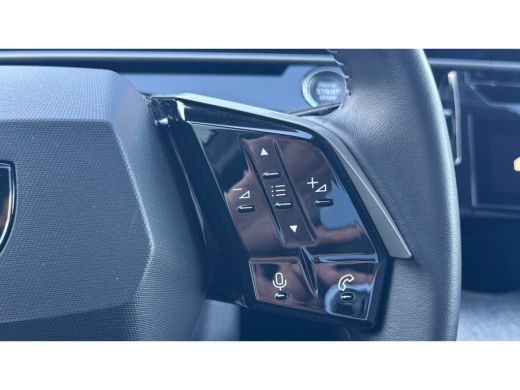 Peugeot 3008 1.2 HYBRID 145PK ALLURE AUTOMAAT / NAVI / LEDER / CLIMA / FULL-LED / 19" LMV / KEYLESS / CAMERA /... ActivLease financial lease