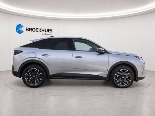 Peugeot 3008 1.2 HYBRID 145PK ALLURE AUTOMAAT / NAVI / LEDER / CLIMA / FULL-LED / 19" LMV / KEYLESS / CAMERA /... ActivLease financial lease