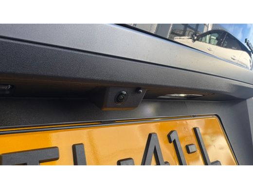 Peugeot 3008 1.2 HYBRID 145PK GT AUTOMAAT / NAVI / LEDER / CLIMA / LED / PDC / 19" LMV / ALCANTARA / CAMERA / ... ActivLease financial lease