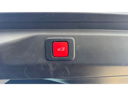 Peugeot 3008 1.2 HYBRID 145PK GT AUTOMAAT / NAVI / LEDER / CLIMA / LED / PDC / 19" LMV / ALCANTARA / CAMERA / ... ActivLease financial lease