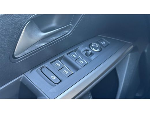 Peugeot 3008 1.2 HYBRID 145PK GT AUTOMAAT / NAVI / LEDER / CLIMA / LED / PDC / 19" LMV / ALCANTARA / CAMERA / ... ActivLease financial lease