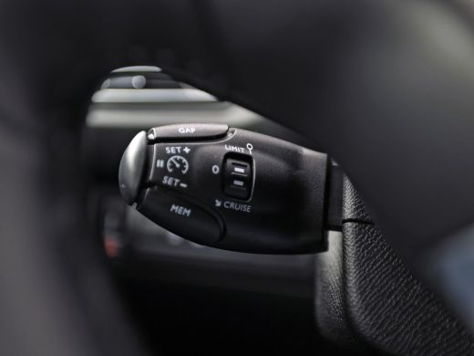 Peugeot 308 SW 1.2 PureTech Allure Sport (VIRTUAL COCKPIT, APPLE CARPLAY, GROOT NAVI, 360 CAMERA, SPORTSTOELE... ActivLease financial lease