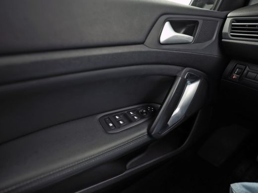 Peugeot 308 SW 1.2 PureTech Allure Sport (VIRTUAL COCKPIT, APPLE CARPLAY, GROOT NAVI, 360 CAMERA, SPORTSTOELE... ActivLease financial lease