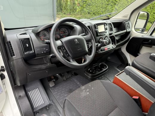 Peugeot Boxer 2.0 HDI 131 PK EURO 6 / L1H2 / SORTIMO INRICHTING / WERKPLAATS / CAMERA / CRUISE / AIRCO / NAVI ActivLease financial lease