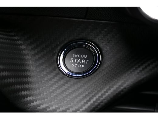 Peugeot e-2008 136PK 50KWH GT / CAMERA V+A / KEYLESS / FULL-LED / 17"LMV /  NAVI / CLIMA / PDC / BLUETOOTH / CRU... ActivLease financial lease