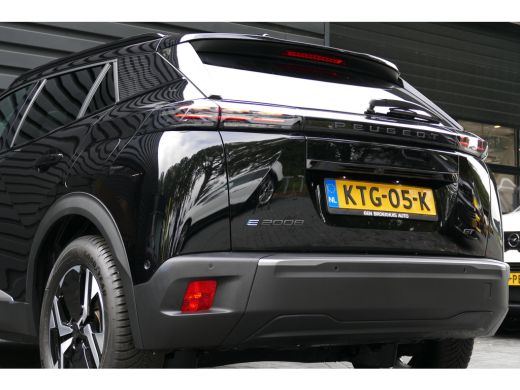 Peugeot e-2008 136PK 50KWH GT / CAMERA V+A / KEYLESS / FULL-LED / 17"LMV /  NAVI / CLIMA / PDC / BLUETOOTH / CRU... ActivLease financial lease