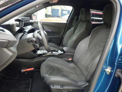 Peugeot e-2008 EV GT Avantage 54 kWh | Fase 3 laden | SOH 98% | Massage | Luxe stoelen | Warmtepomp | Navigatie ... ActivLease financial lease