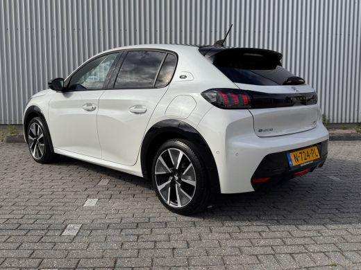 Peugeot e-208 EV GT Pack 50 kWh SOH 97,19% | Alcantara Interieur | Stoelverwarming | Camera | Apple Carplay / A... ActivLease financial lease