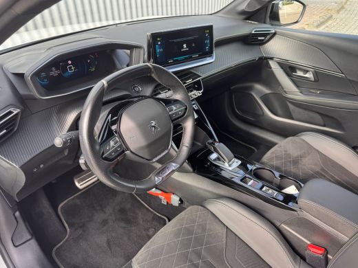 Peugeot e-208 EV GT Pack 50 kWh SOH 97,19% | Alcantara Interieur | Stoelverwarming | Camera | Apple Carplay / A... ActivLease financial lease