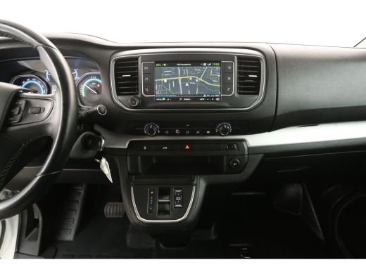 Peugeot e-Expert 50 kWh L3H1 | Snelladen | SOH 92% | Airco | Cruise | Camera | 3 Zits | Carplay | Trekhaak | Parke... ActivLease financial lease