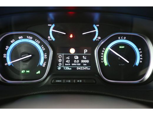 Peugeot e-Expert 50 kWh L3H1 | Snelladen | SOH 92% | Airco | Cruise | Camera | 3 Zits | Carplay | Trekhaak | Parke... ActivLease financial lease