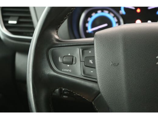 Peugeot e-Expert 50 kWh L3H1 | Snelladen | SOH 92% | Airco | Cruise | Camera | 3 Zits | Carplay | Trekhaak | Parke... ActivLease financial lease
