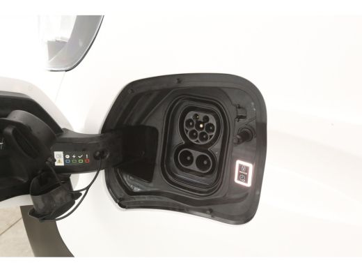 Peugeot e-Expert 50 kWh L3H1 | Snelladen | SOH 92% | Airco | Cruise | Camera | 3 Zits | Carplay | Trekhaak | Parke... ActivLease financial lease