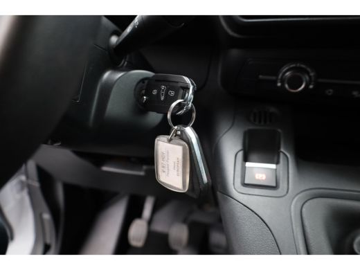 Peugeot Partner 1.5 BlueHDi 100 S&S L1 | Camera | All seasons | Airco | Trekhaak | Navi | Dodehoek detectie | ActivLease financial lease