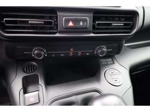 Peugeot Partner 1.5 BlueHDi 100 S&S L1 | Camera | All seasons | Airco | Trekhaak | Navi | Dodehoek detectie | ActivLease financial lease