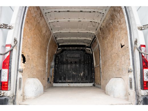 Renault Master 2.3 dCi 130 PK | L3H2 | 3-Zits | Camera | Cruise | Airco ActivLease financial lease