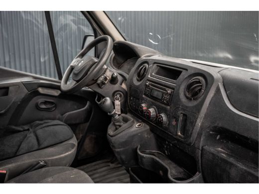 Renault Master 2.3 dCi 130 PK | L3H2 | 3-Zits | Camera | Cruise | Airco ActivLease financial lease