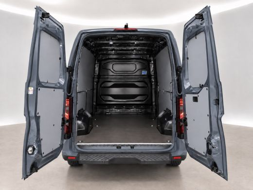 Renault Master E-Tech 87 kWh Long Range L2H2 | NIEUW | Clima | Carplay | 2500kg Trekgew. | Camera | 3 Zits | LED... ActivLease financial lease