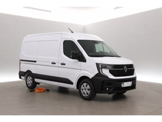 Renault Master E-Tech 87 kWh Long Range L2H2 | NIEUW | Clima | Carplay | 2500kg Trekgew. | Camera | 3 Zits | LED... ActivLease financial lease