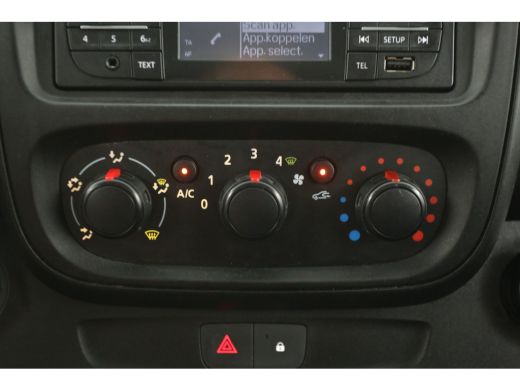 Renault Trafic 1.6 dCi T27 L1H1 | Airco | Cruise | 3 Zits | Trekhaak | Parkeersens. | Imperiaal ActivLease financial lease