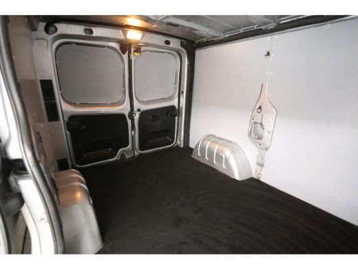 Renault Trafic 1.6 dCi T27 L1H1 | Airco | Cruise | 3 Zits | Trekhaak | Parkeersens. | Imperiaal ActivLease financial lease