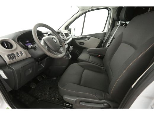 Renault Trafic 1.6 dCi T27 L1H1 | Airco | Cruise | 3 Zits | Trekhaak | Parkeersens. | Imperiaal ActivLease financial lease