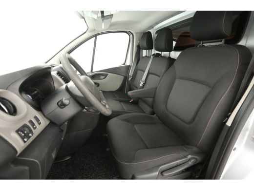 Renault Trafic 1.6 dCi T27 L1H1 | Airco | Cruise | 3 Zits | Trekhaak | Parkeersens. | Imperiaal ActivLease financial lease