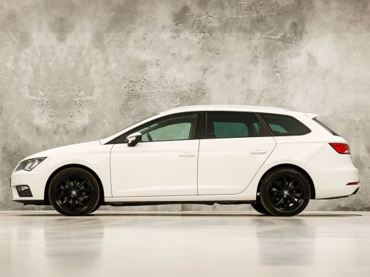 Seat Leon 1.0 EcoTSI Intense Sport Automaat (APPLE CARPLAY, NAVIGATIE, CLIMATE, KEYLESS, SPORTSTOELEN, PARK... ActivLease financial lease