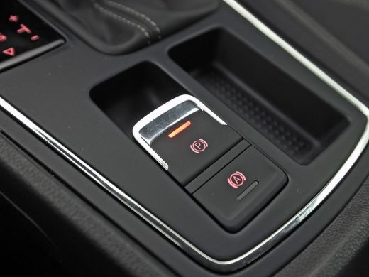 Seat Leon 1.0 EcoTSI Intense Sport Automaat (APPLE CARPLAY, NAVIGATIE, CLIMATE, KEYLESS, SPORTSTOELEN, PARK... ActivLease financial lease