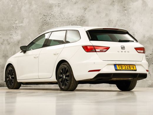 Seat Leon 1.0 EcoTSI Intense Sport Automaat (APPLE CARPLAY, NAVIGATIE, CLIMATE, KEYLESS, SPORTSTOELEN, PARK... ActivLease financial lease