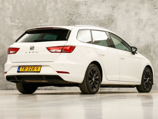 Seat Leon 1.0 EcoTSI Intense Sport Automaat (APPLE CARPLAY, NAVIGATIE, CLIMATE, KEYLESS, SPORTSTOELEN, PARK... ActivLease financial lease