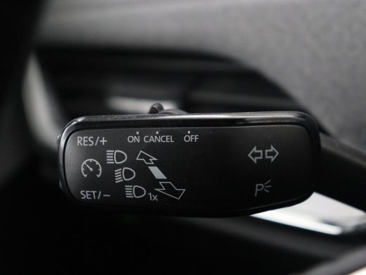 Skoda Enyaq iV 60 | SOH 92,1 % | Trekhaak | Pano.Dak | LED | Stoelverwarming | Navigatie | Apple Carplay | ActivLease financial lease