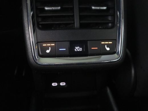 Skoda Enyaq iV 60 | SOH 92,1 % | Trekhaak | Pano.Dak | LED | Stoelverwarming | Navigatie | Apple Carplay | ActivLease financial lease