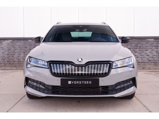 Skoda Superb Combi 1.4 TSI iV Sportline Business | Elek. Trekhaak | Memory | Sfeerverlichting | Carplay | Navi | ActivLease financial lease