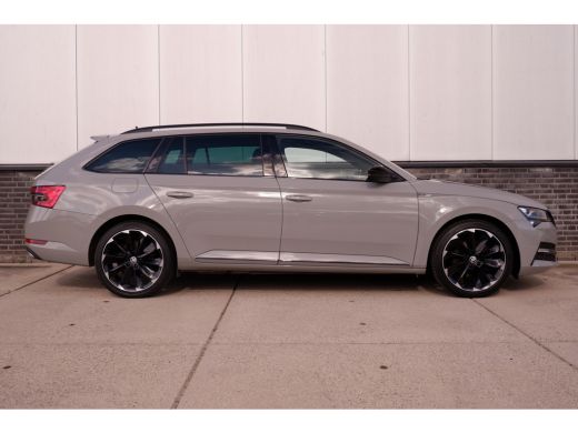 Skoda Superb Combi 1.4 TSI iV Sportline Business | Elek. Trekhaak | Memory | Sfeerverlichting | Carplay | Navi | ActivLease financial lease