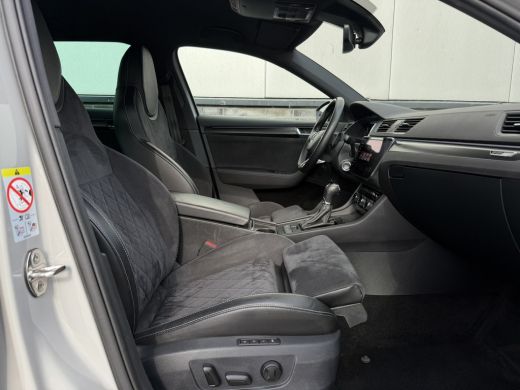 Skoda Superb Combi 1.4 TSI iV Sportline Business | Elek. Trekhaak | Memory | Sfeerverlichting | Carplay | Navi | ActivLease financial lease