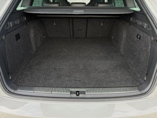 Skoda Superb Combi 1.4 TSI iV Sportline Business | Elek. Trekhaak | Memory | Sfeerverlichting | Carplay | Navi | ActivLease financial lease