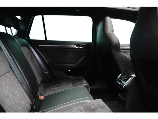 Skoda Superb Combi 1.4 TSI iV Sportline Business l Elekt. Stoel incl Memory l Pano Dak l Camera l Elektr. Klep... ActivLease financial lease