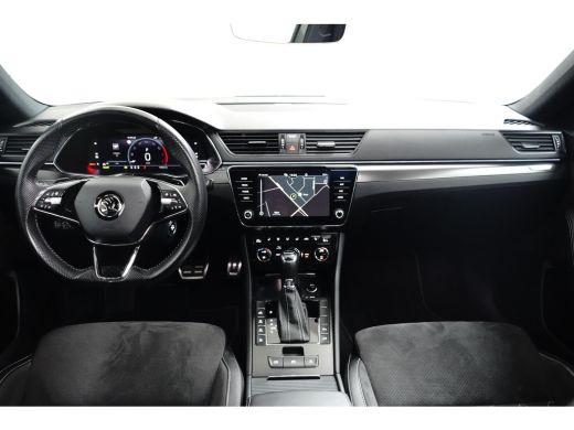 Skoda Superb Combi 1.4 TSI iV Sportline Business l Elekt. Stoel incl Memory l Pano Dak l Camera l Elektr. Klep... ActivLease financial lease