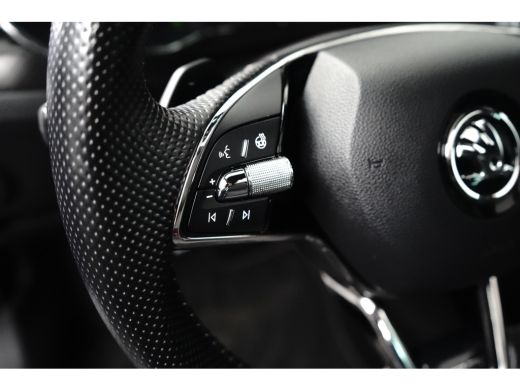 Skoda Superb Combi 1.4 TSI iV Sportline Business l Elekt. Stoel incl Memory l Pano Dak l Camera l Elektr. Klep... ActivLease financial lease