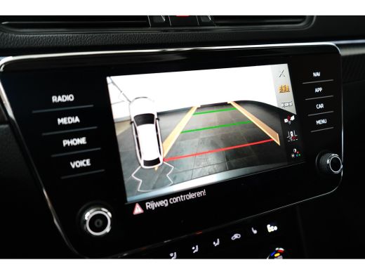 Skoda Superb Combi 1.4 TSI iV Sportline Business l Elekt. Stoel incl Memory l Pano Dak l Camera l Elektr. Klep... ActivLease financial lease